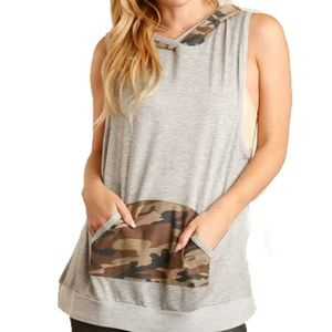 Gray Sleeveless T-Shirt Hoodie Camouflage Pocket